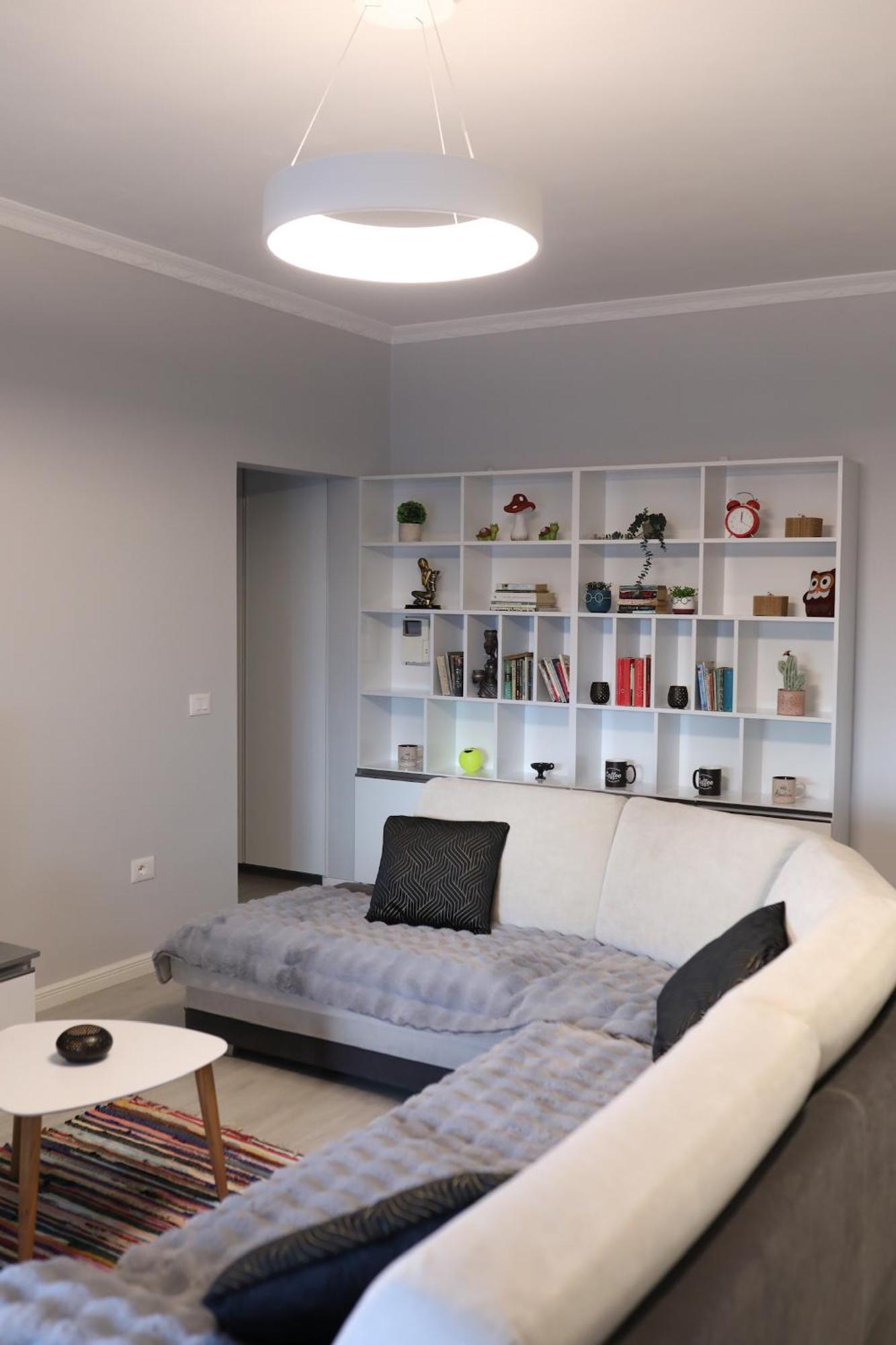 Tirana Gallery Apartment - City Center View מראה חיצוני תמונה