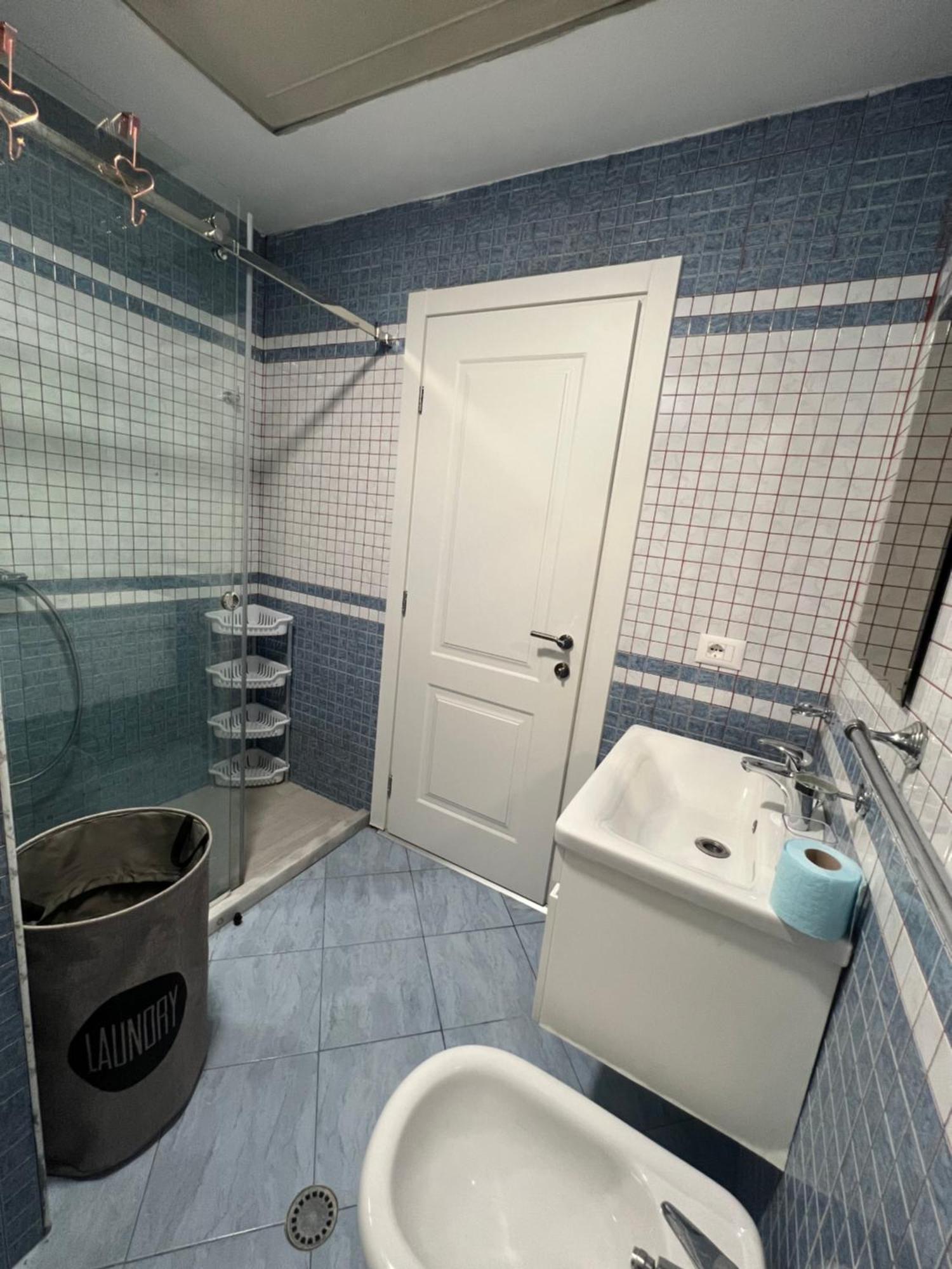 Tirana Gallery Apartment - City Center View מראה חיצוני תמונה